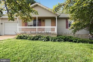 162 GEORGIA AVE, Charles Town, WV 25414