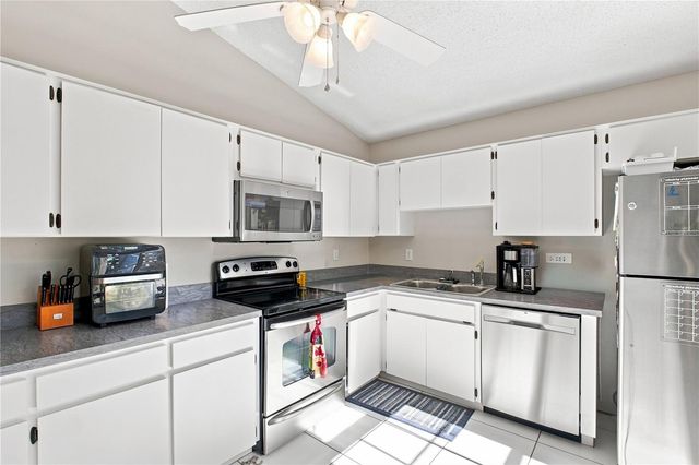 2390 GUN FLINT TRAIL, Palm Harbor, FL 34683