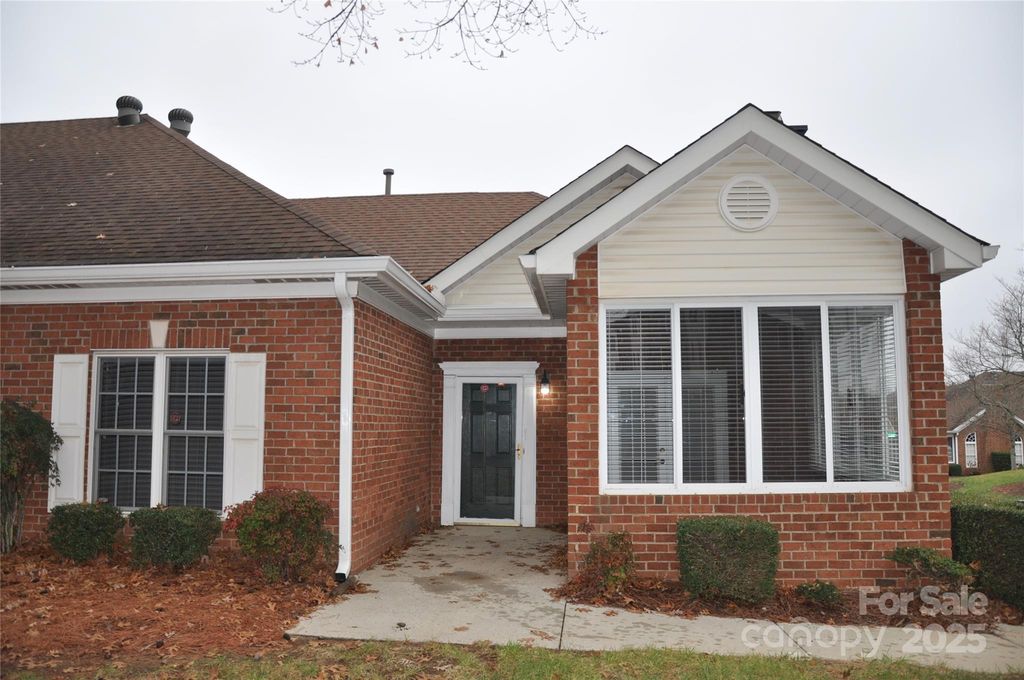 8684 Windsor Ridge Drive, Charlotte, NC 28277