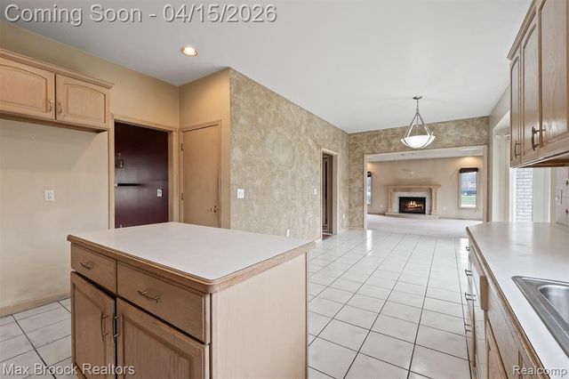 33160 Wendy Drive, Sterling Heights, MI 48310