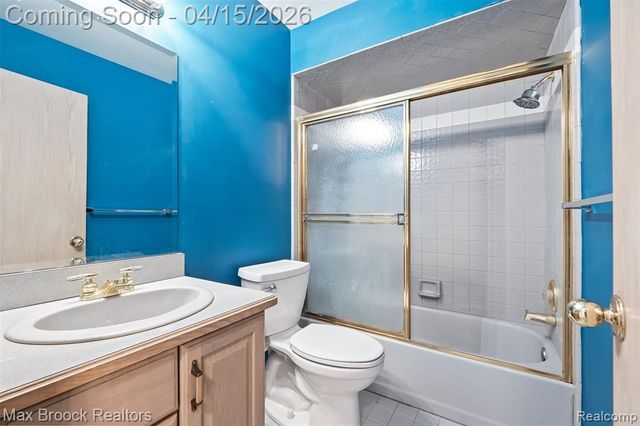 33160 Wendy Drive, Sterling Heights, MI 48310