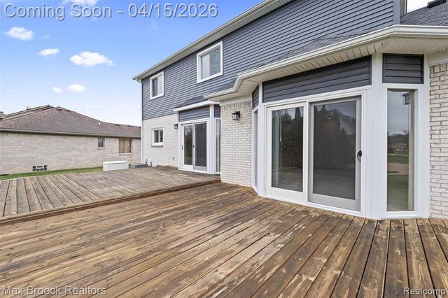 33160 Wendy Drive, Sterling Heights, MI 48310