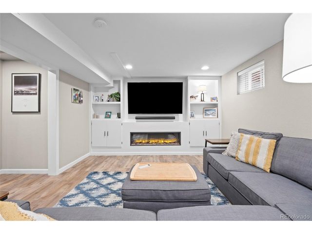 10866 E Berry Ave, Englewood, CO 80111