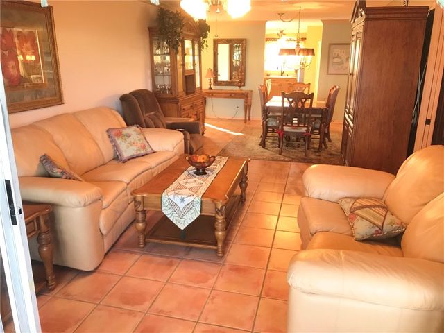 500 Grove Isle Circle 107, Vero Beach, FL 32962