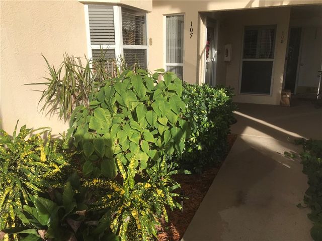 500 Grove Isle Circle 107, Vero Beach, FL 32962