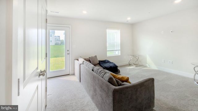11042 CORVIN PL, White Plains, MD 20695