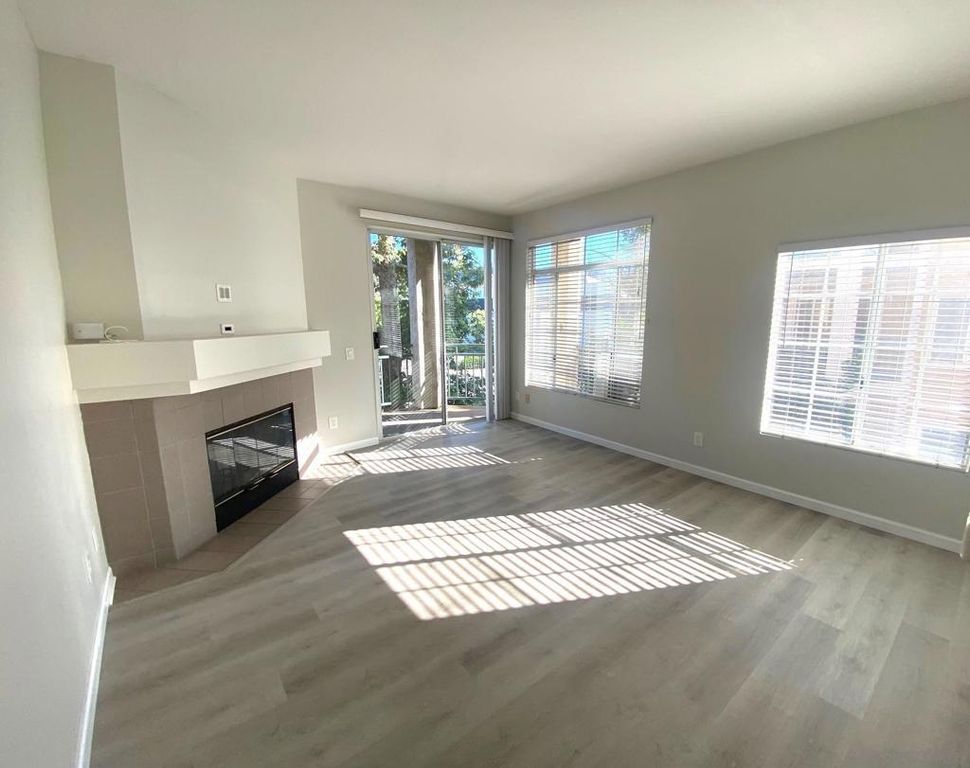 2220 Camino de la Reina 204, San Diego, CA 92108 — photo 3