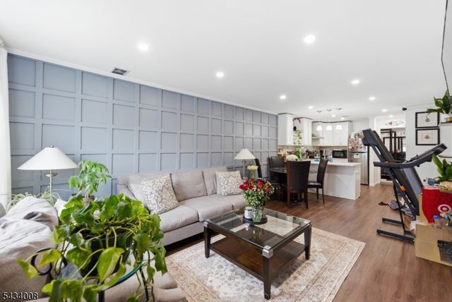 235 Dakota St, Paterson City, NJ 07503