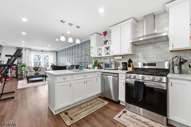 235 Dakota St, Paterson City, NJ 07503