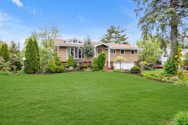 20 Jeffrey Lane, Great Neck, NY 11020