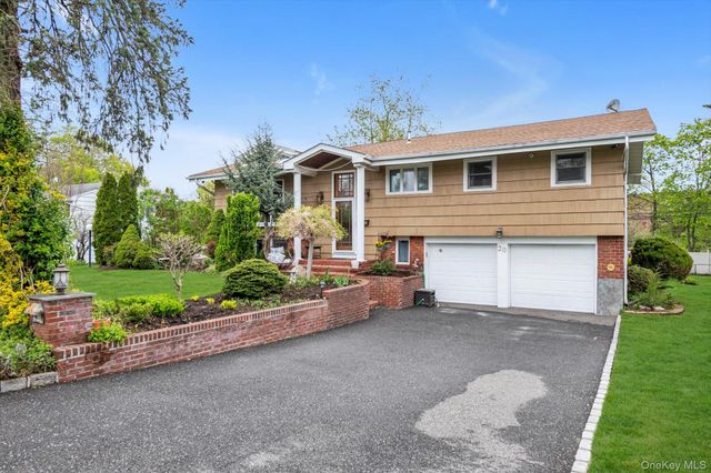 20 Jeffrey Lane, Great Neck, NY 11020