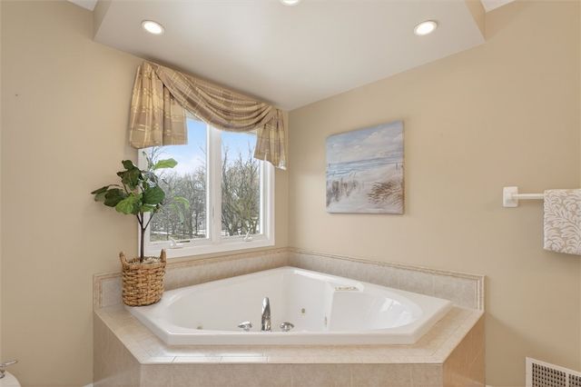 78 Bainbridge Lane, Penfield, NY 14580