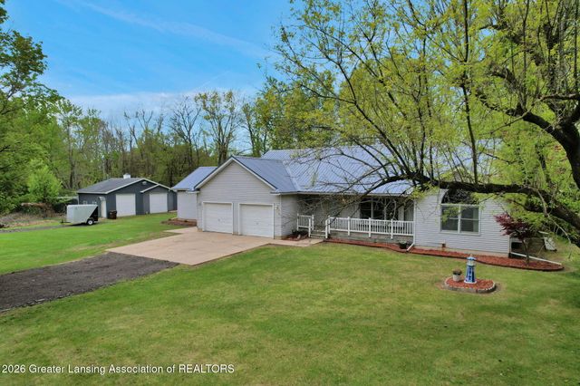 13629 Dusty Trail, Grand Ledge, MI 48837