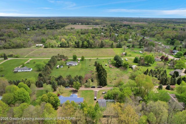 13629 Dusty Trail, Grand Ledge, MI 48837