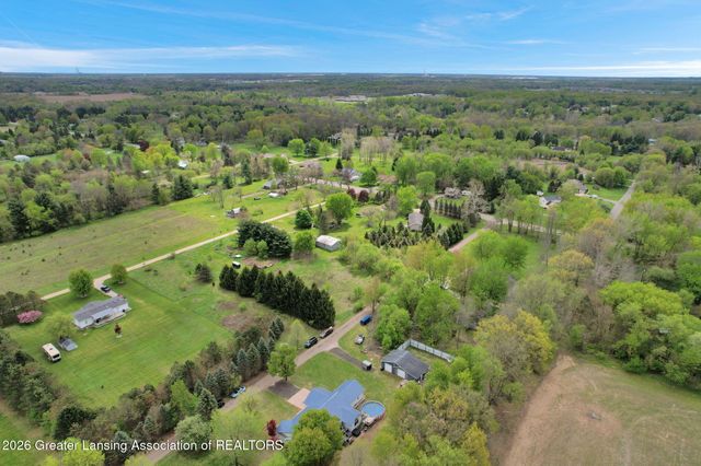 13629 Dusty Trail, Grand Ledge, MI 48837