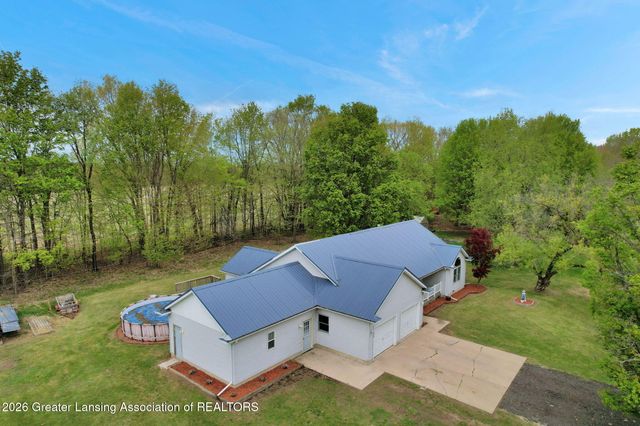 13629 Dusty Trail, Grand Ledge, MI 48837