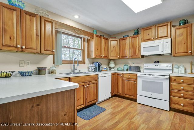 13629 Dusty Trail, Grand Ledge, MI 48837