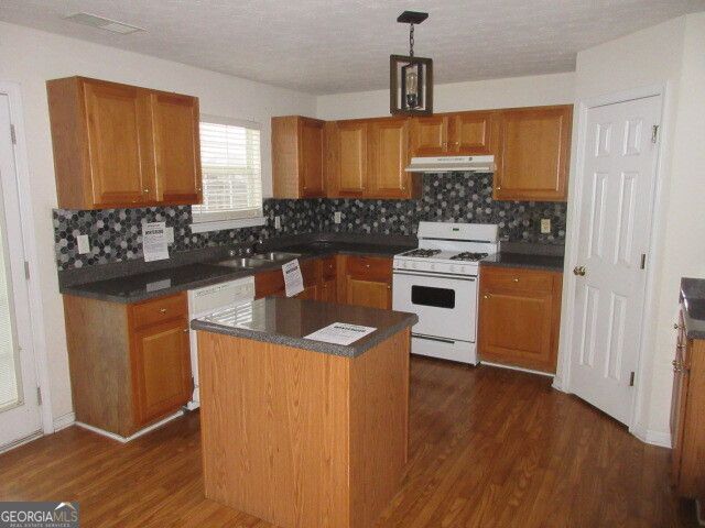 12237 Dickson Road, Hampton, GA 30228