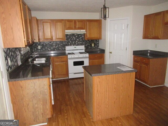 12237 Dickson Road, Hampton, GA 30228