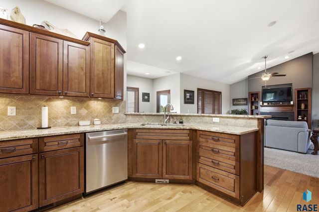 27217 Lovely Pl Place, Tea, SD 57064