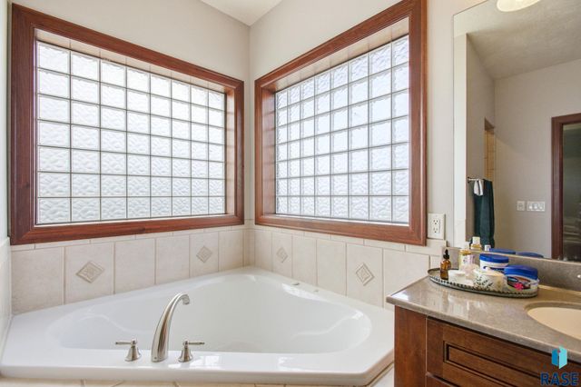 27217 Lovely Pl Place, Tea, SD 57064
