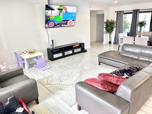 2507 BIMINI Lane, Fort Lauderdale, FL 33312