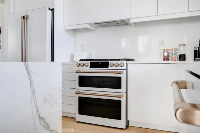 23315 Portland Lane, Valencia, CA 91355