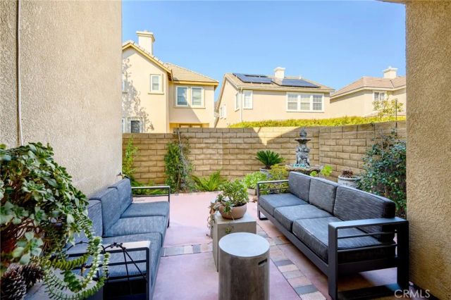 23315 Portland Lane, Valencia, CA 91355