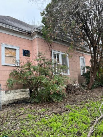 620 Washburn ST, Taylor, TX 76574