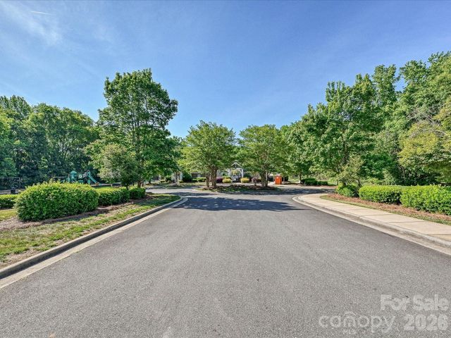 9132 Royal Highlands Court, Charlotte, NC 28277