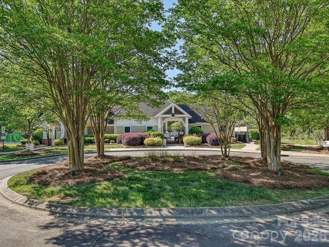 9132 Royal Highlands Court, Charlotte, NC 28277