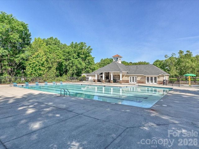 9132 Royal Highlands Court, Charlotte, NC 28277