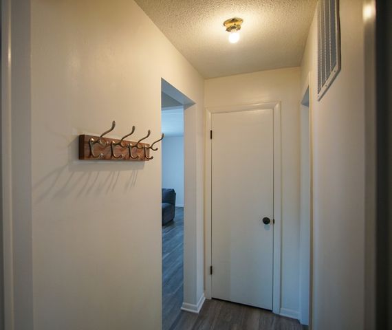6646 26th Street 2R, Berwyn, IL 60402