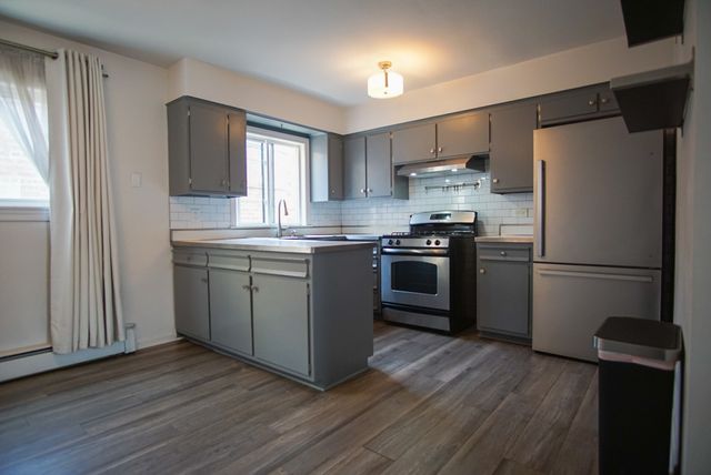6646 26th Street 2R, Berwyn, IL 60402
