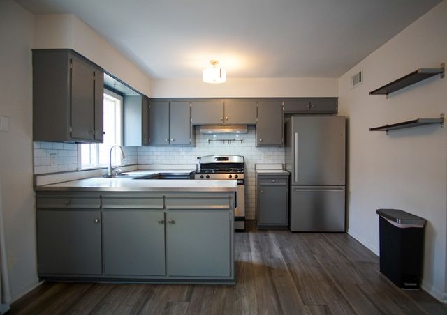 6646 26th Street 2R, Berwyn, IL 60402