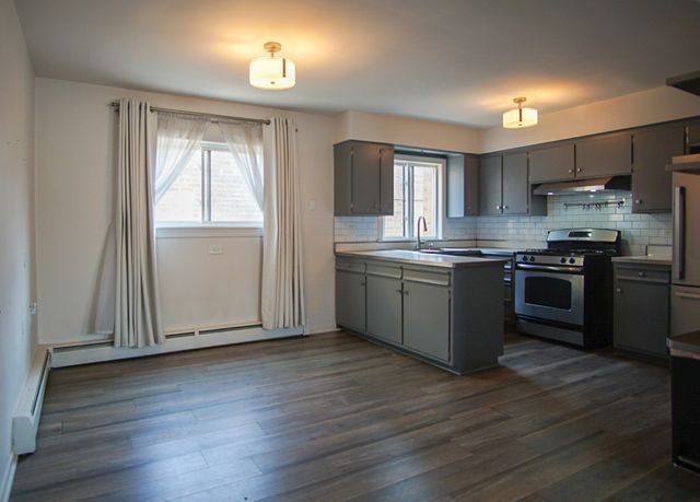 6646 26th Street 2R, Berwyn, IL 60402