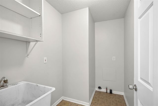 29885 Lacy Drive, Westland, MI 48186