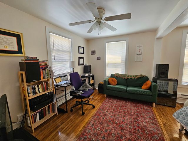 7328 N Honore Street COACHHS-1, Chicago, IL 60626