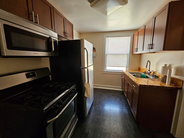 7328 N Honore Street COACHHS-1, Chicago, IL 60626