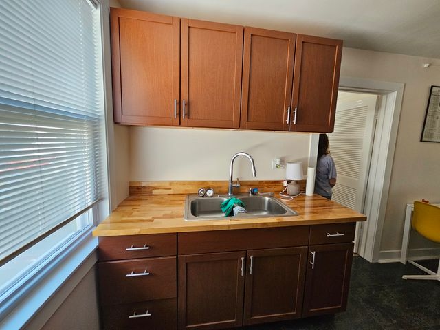 7328 N Honore Street COACHHS-1, Chicago, IL 60626