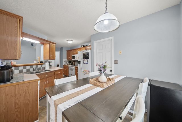 3387 Poplar Hl, Clarksville, TN 37043