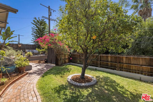 1551 Cerro Gordo Street, Los Angeles, CA 90026