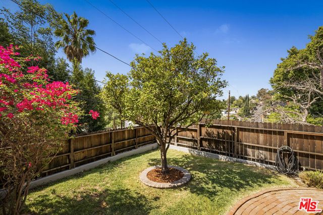 1551 Cerro Gordo Street, Los Angeles, CA 90026