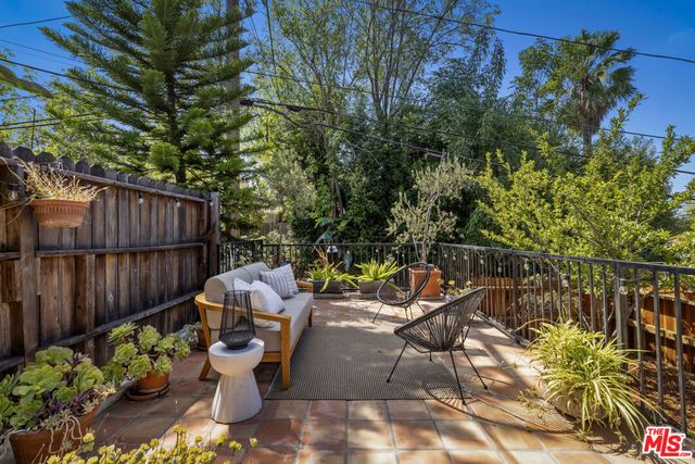 1551 Cerro Gordo Street, Los Angeles, CA 90026