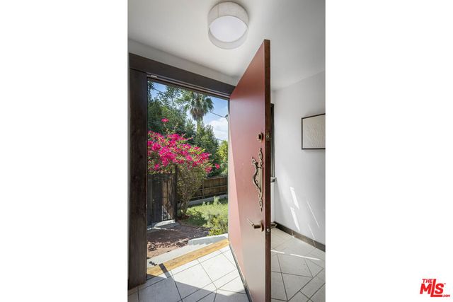 1551 Cerro Gordo Street, Los Angeles, CA 90026