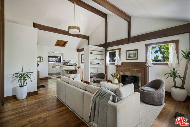 1551 Cerro Gordo Street, Los Angeles, CA 90026