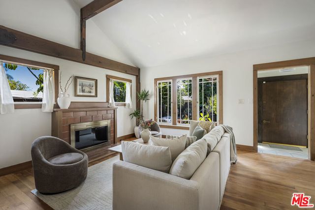1551 Cerro Gordo Street, Los Angeles, CA 90026