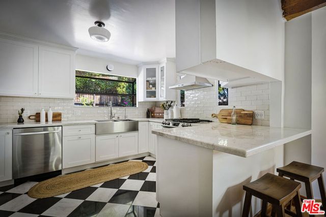 1551 Cerro Gordo Street, Los Angeles, CA 90026