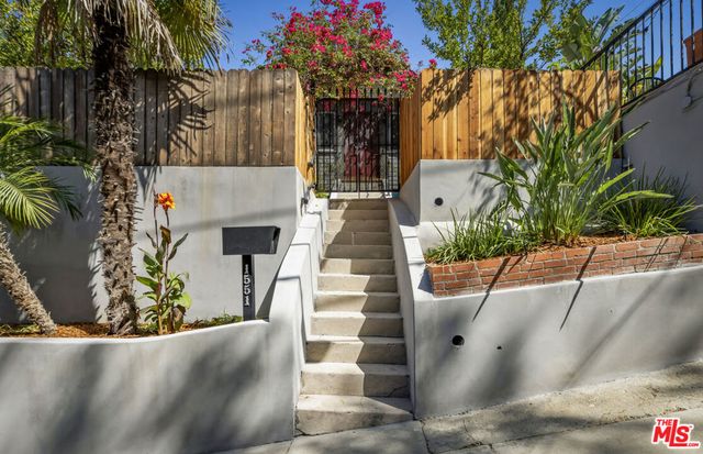 1551 Cerro Gordo Street, Los Angeles, CA 90026