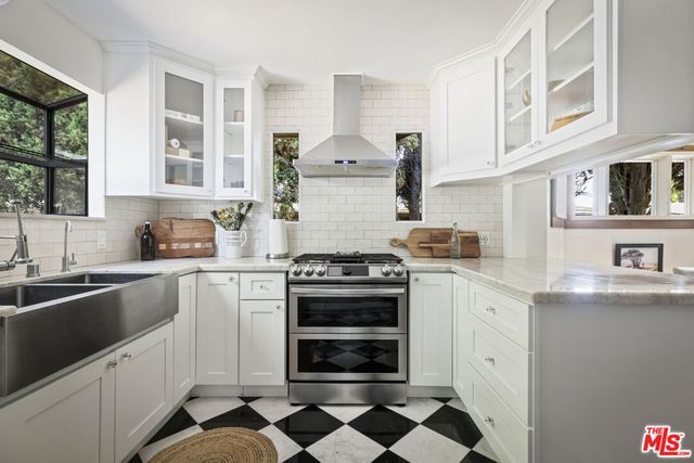 1551 Cerro Gordo Street, Los Angeles, CA 90026